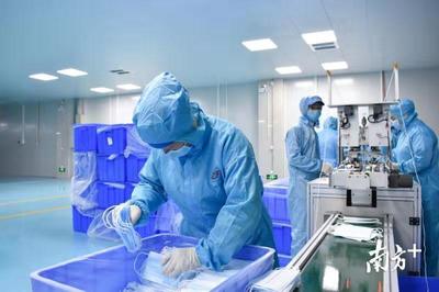 緊急“跨界” 紙尿褲企業(yè)轉(zhuǎn)產(chǎn)口罩，四天產(chǎn)能飆升四十倍